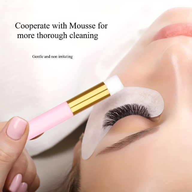 Lash Cleaning Brush - Image 3